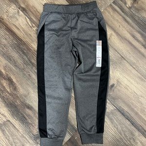 Boys size 6 athletic joggers